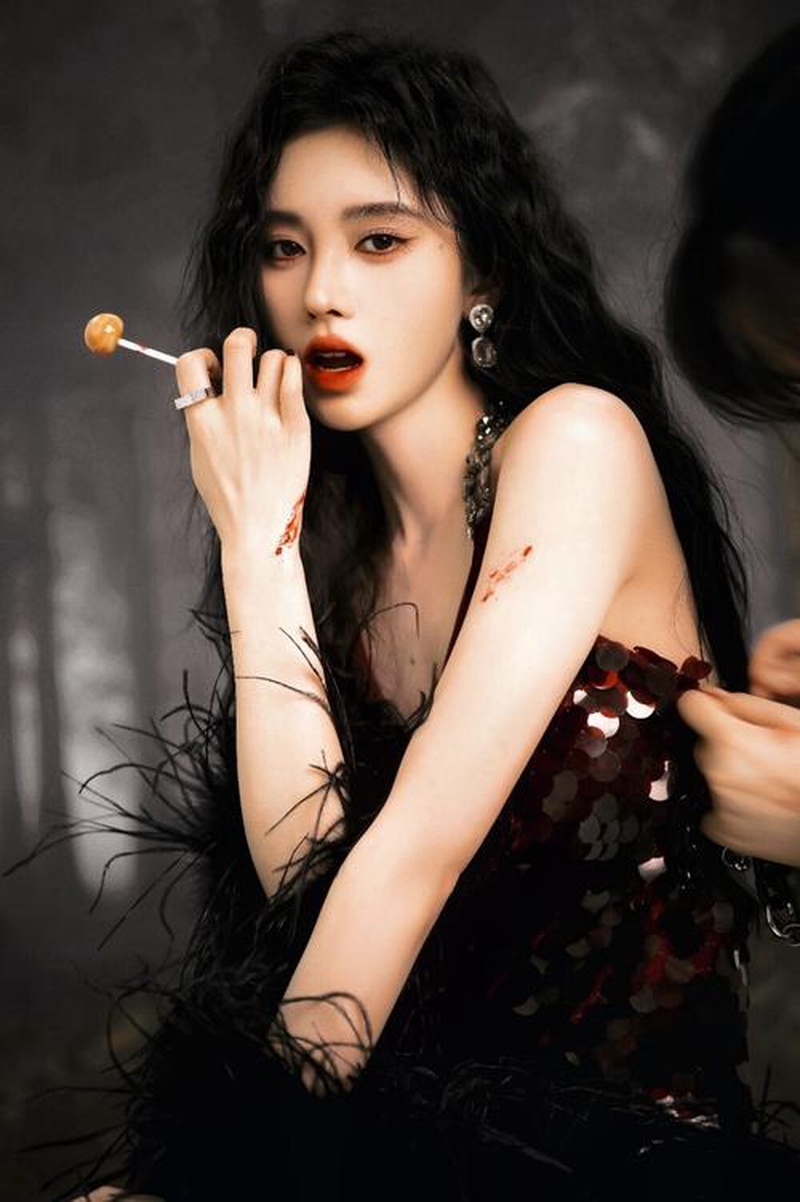 救命！鞠婧祎新剧红毯造型杀疯了，神仙颜值真不是吹的！